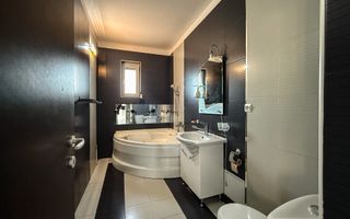 Apartament spatios cu terasa de 50 mp si vedere panoramica - Poză 6