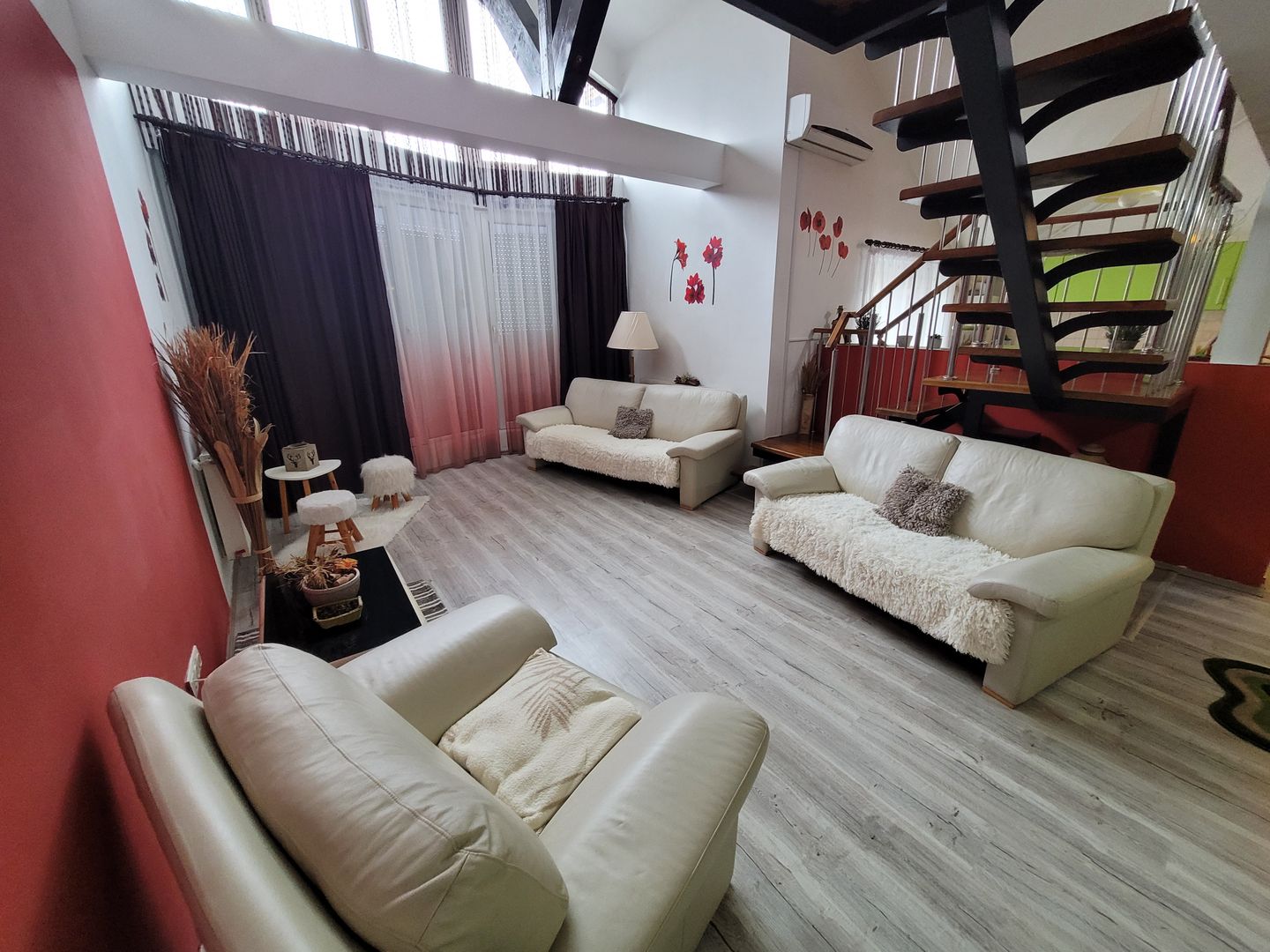 🏡Apartament pe 2 nivele, mobilat si utilat, ocupabil imediat. Lift.✨ - Poză 2