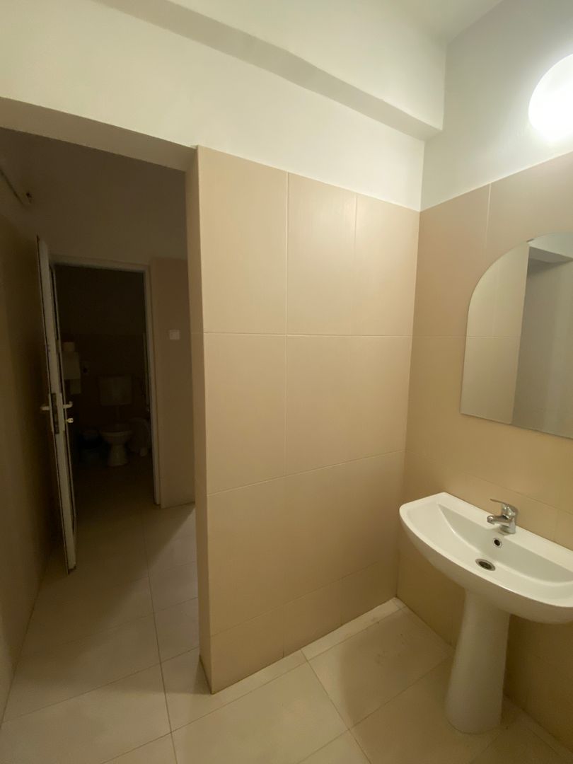 Cladire de birouri ultracentrala de inchiriat - Poză 13