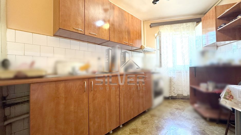 Apartament cu 4 camere/80 mp/zona strazii Peana. - Poză 8