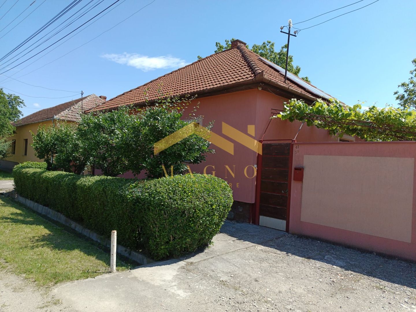 Casa de vanzare in Vladimirescu in zona primariei. - Poză 1