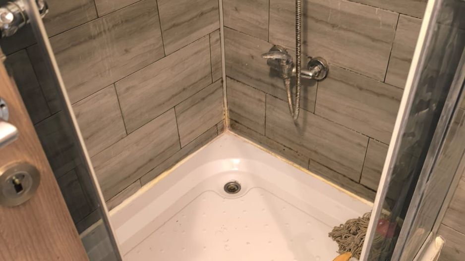 Etaj de inchiriat/ camere+ bai/bucatarie/spalatorie - Poză 27