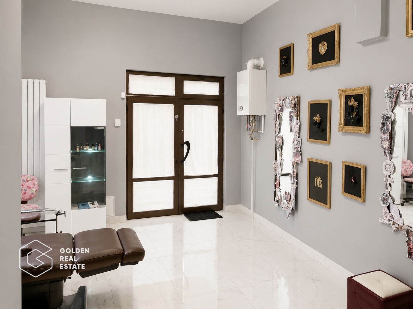 Spatiu comerical central, acces stradal, locatie exceptionala - Poză 2