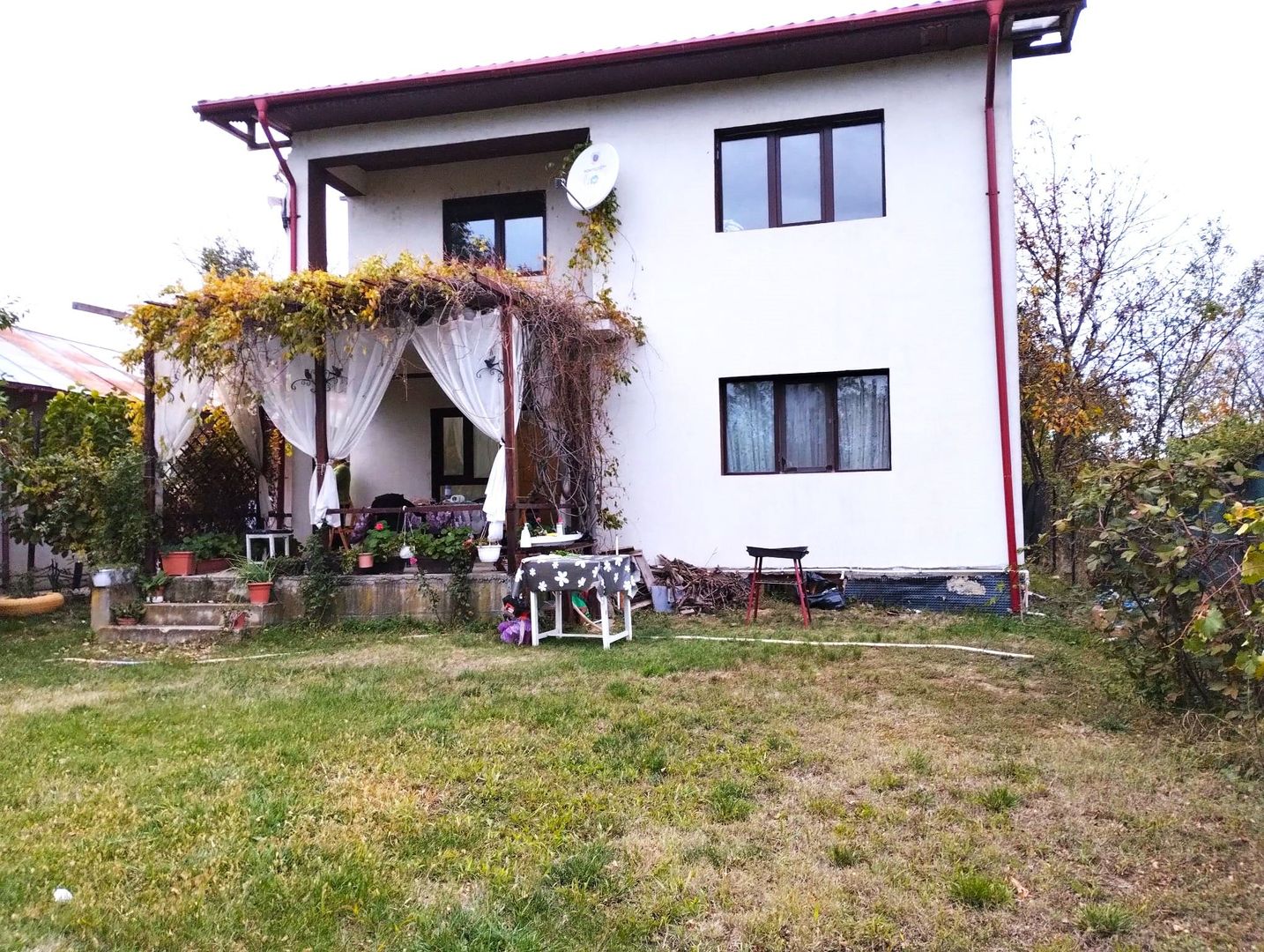 Vilă individuală 6 camere, teren 903 mp ! - Poză 1