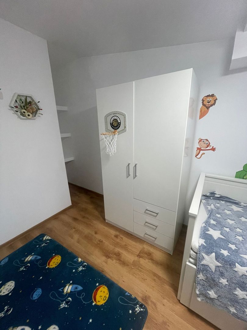 Apartament/mansardă 3 camere,Micro 17,utilat si mobilat - Poză 23