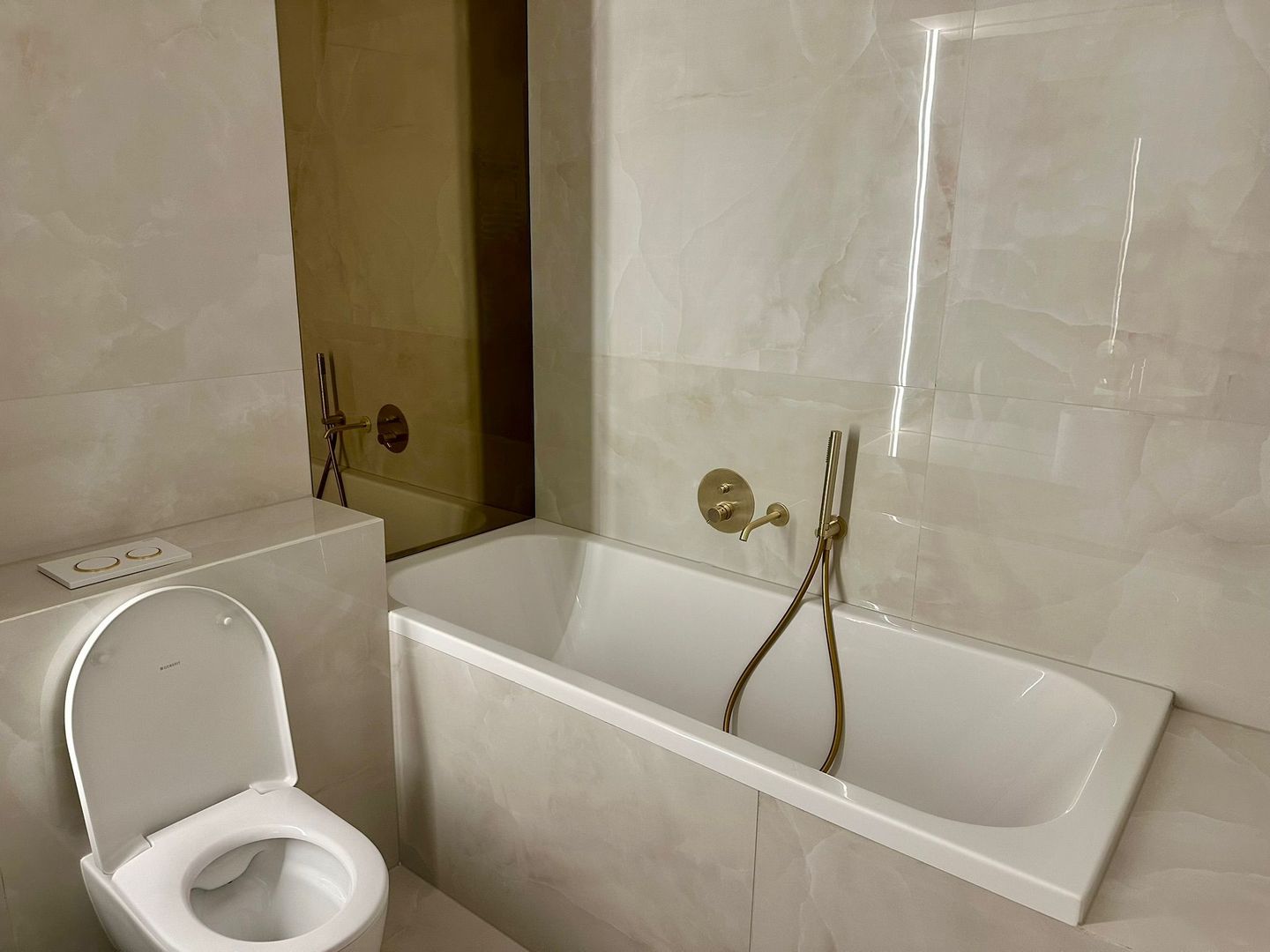 Cortina North || Studio || Comision 0% - Poză 8