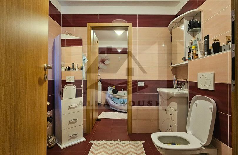 Casă individuala cu 5 camere, 270 mp, Tractorul - zona Coresi - Poză 15