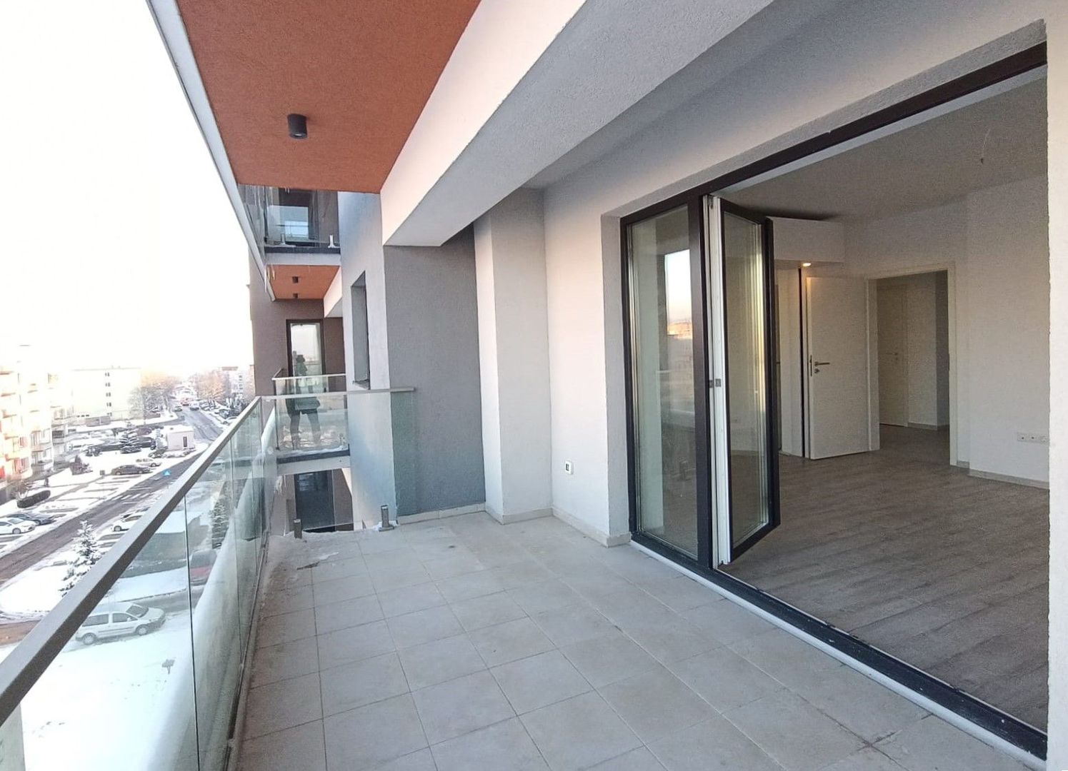 Oferim spre vanzare apartament 2 camere modern cu pereti retractabili - Poză 5