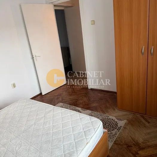 Închiriez apartament 2 camere – Podu Roș, etaj - Poză 2