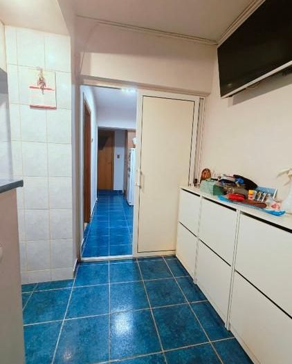 Apartament 3 camere decomandat 3 minute metrou Aparatorii Patriei - Poză 4