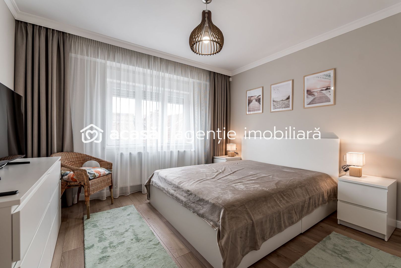 Apartament ultrafinisat la cheie cu 2 camere decomandat Piata Mica - Poză 3