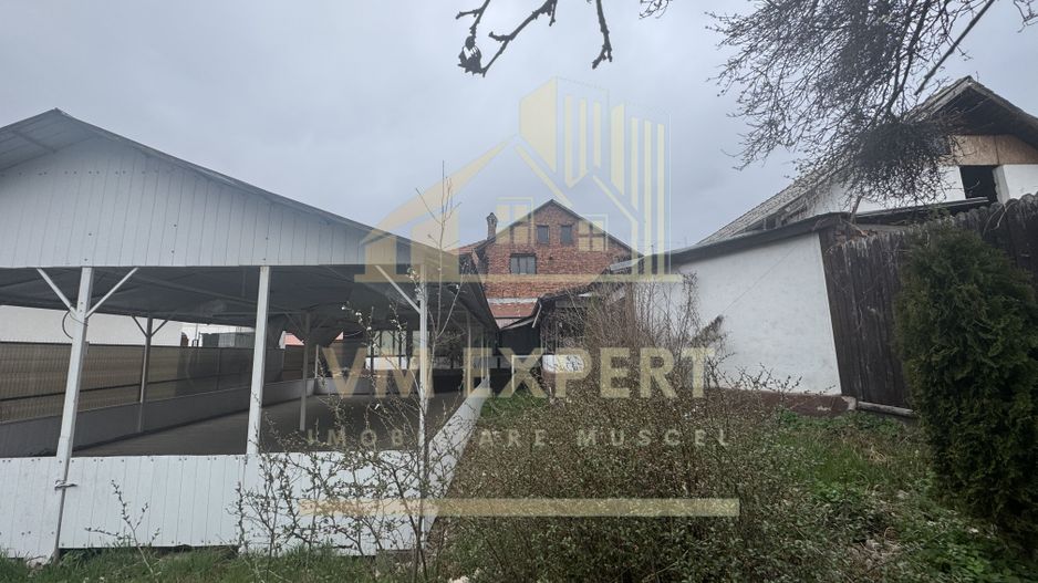 SPATIU COMERCIAL CAMPULUNG ZONA CENTRALA - Poză 10