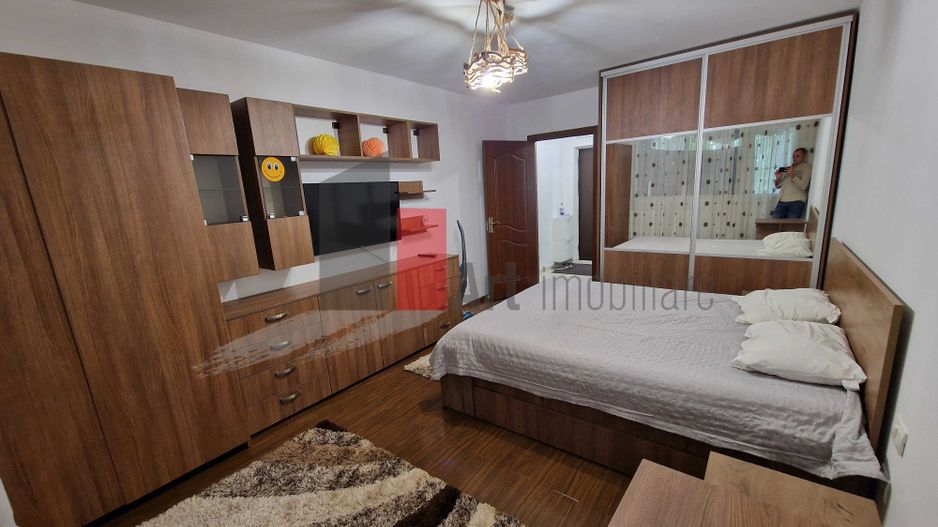 Închiriere 3 camere, nou, zona Favorit, 2 locuri de parcare - Poză 5