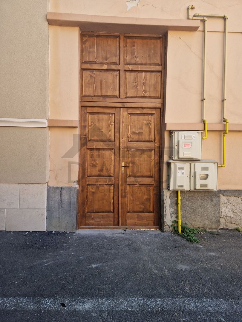 De vanzare casă lingă cetate - Poză 2