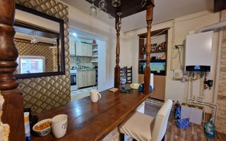 Casa de vanzare cu 2000mp de teren in Ciugud - Poză 3