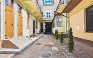 Apartament spațios cu 3 camere, zona centrală - Poză 24