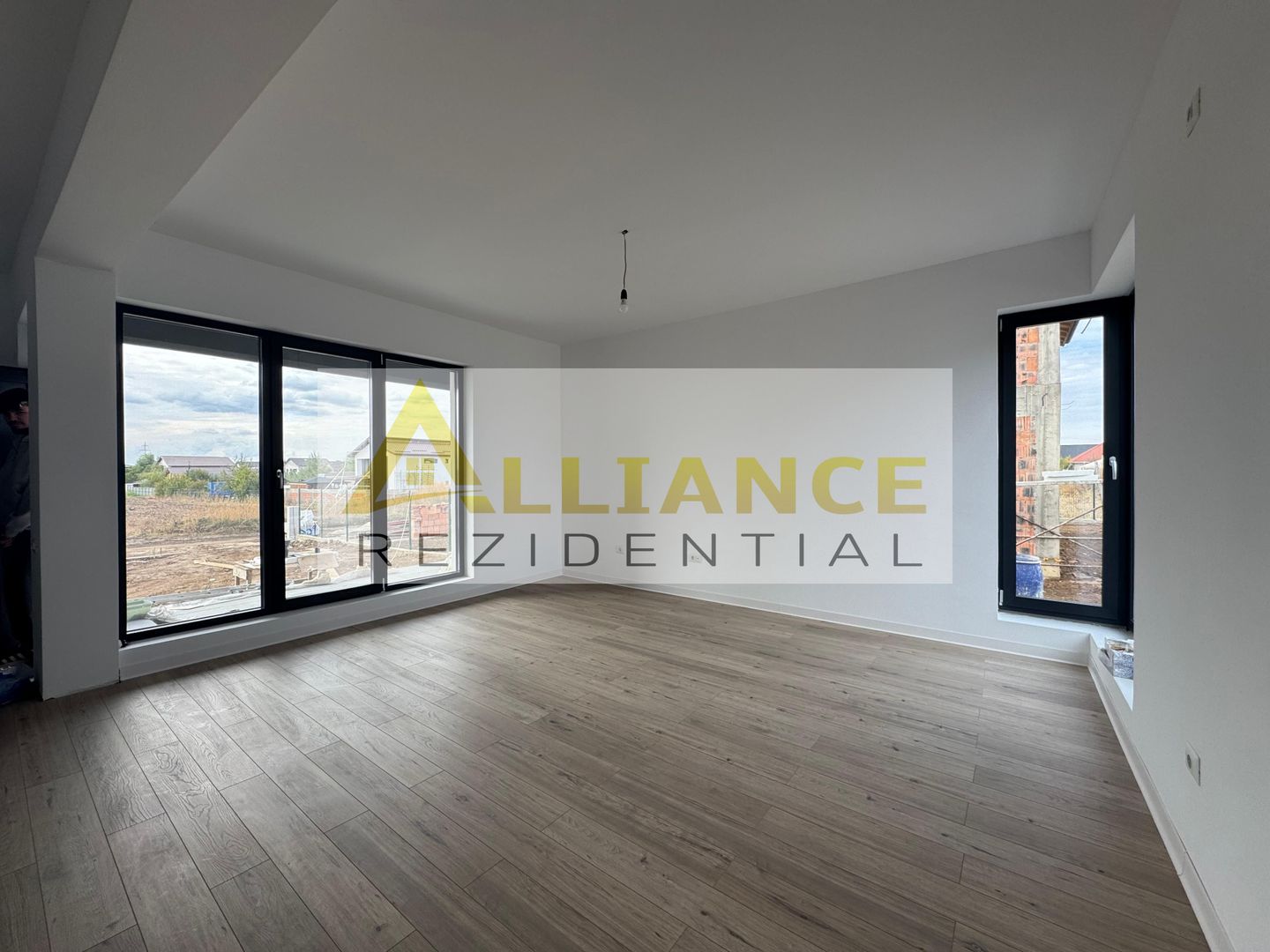 Casa Individuala - 4 camere - 2 bai - 320mp teren - Poză 14