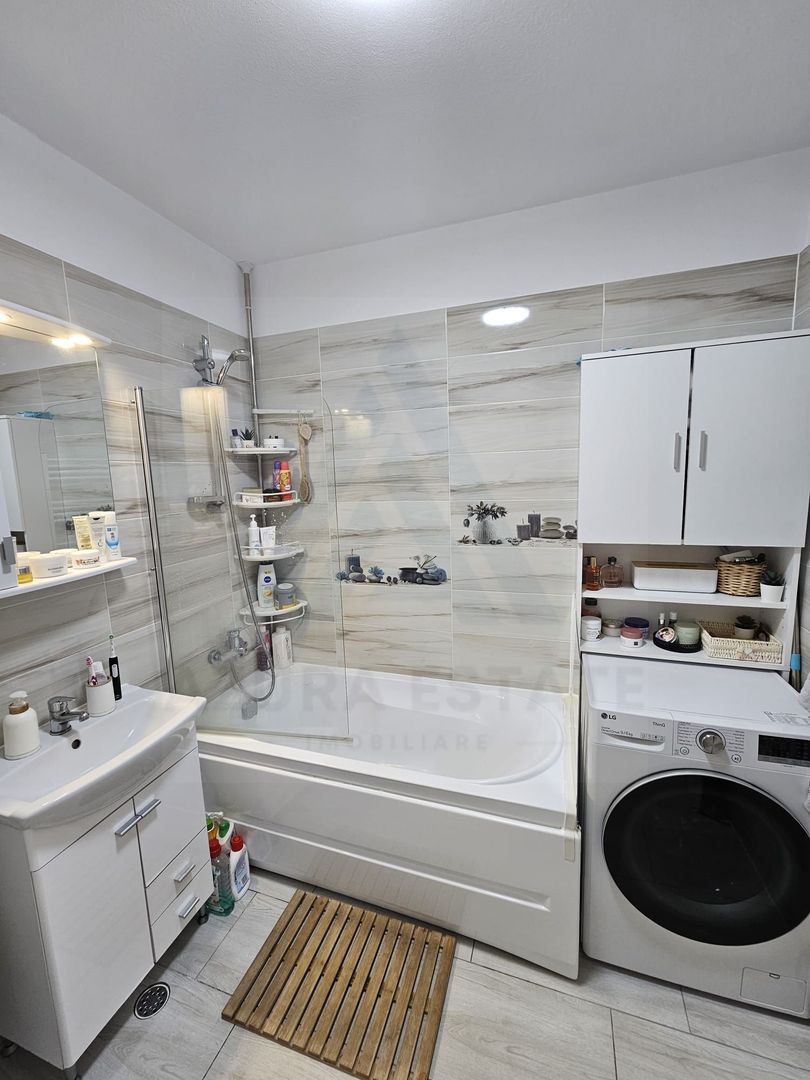 Studio dormitor separat etaj 2 cu parcare privata in Arhitectilor - Poză 5