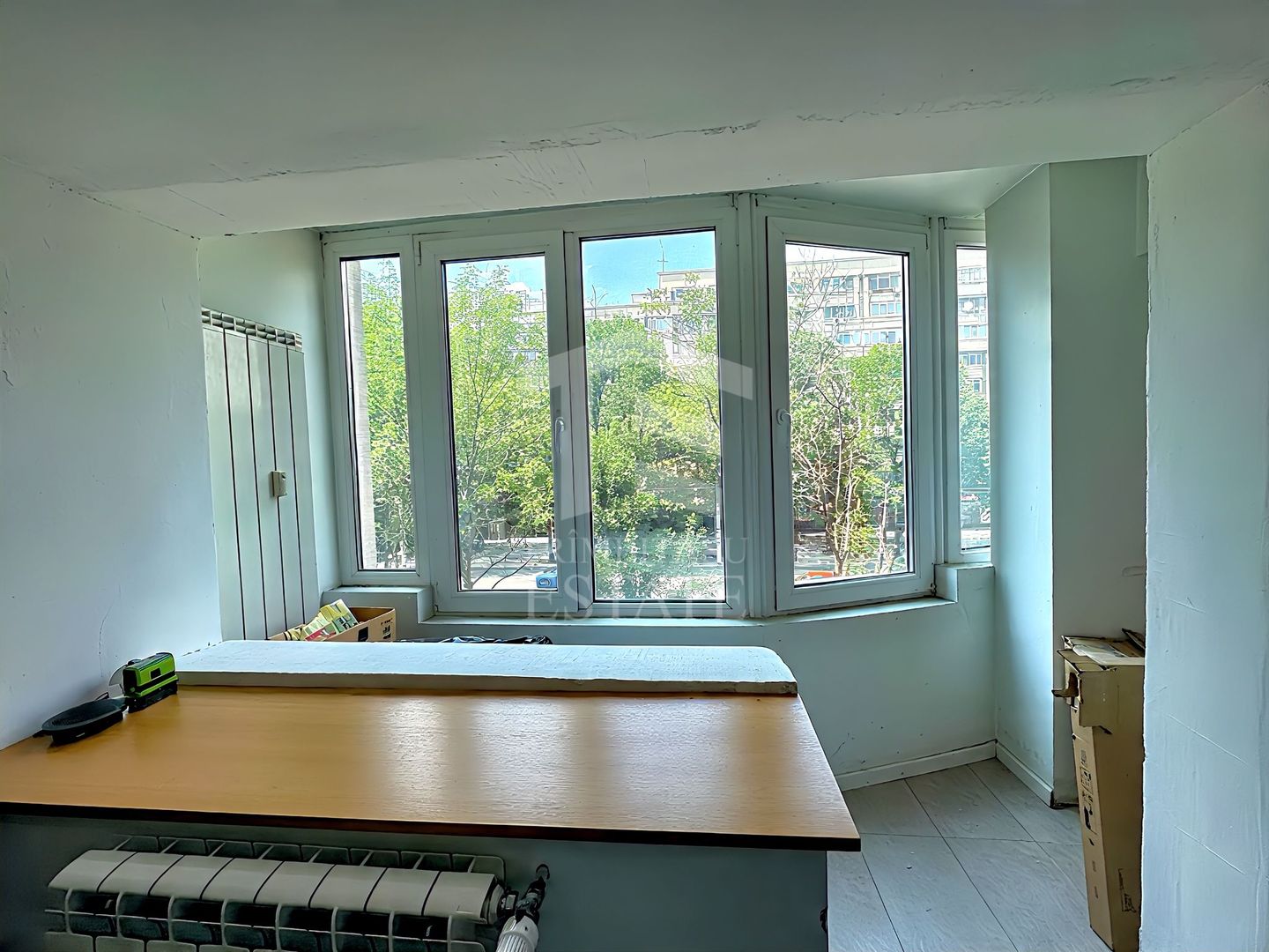 3 camere decomandat renovat etaj 2 an 1996 SU 86mp Decebal - Poză 15
