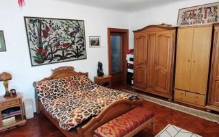 Apartament 3 camere de 98 mp cu curte de 150 mp, Andrei Muresanu - Poză 6