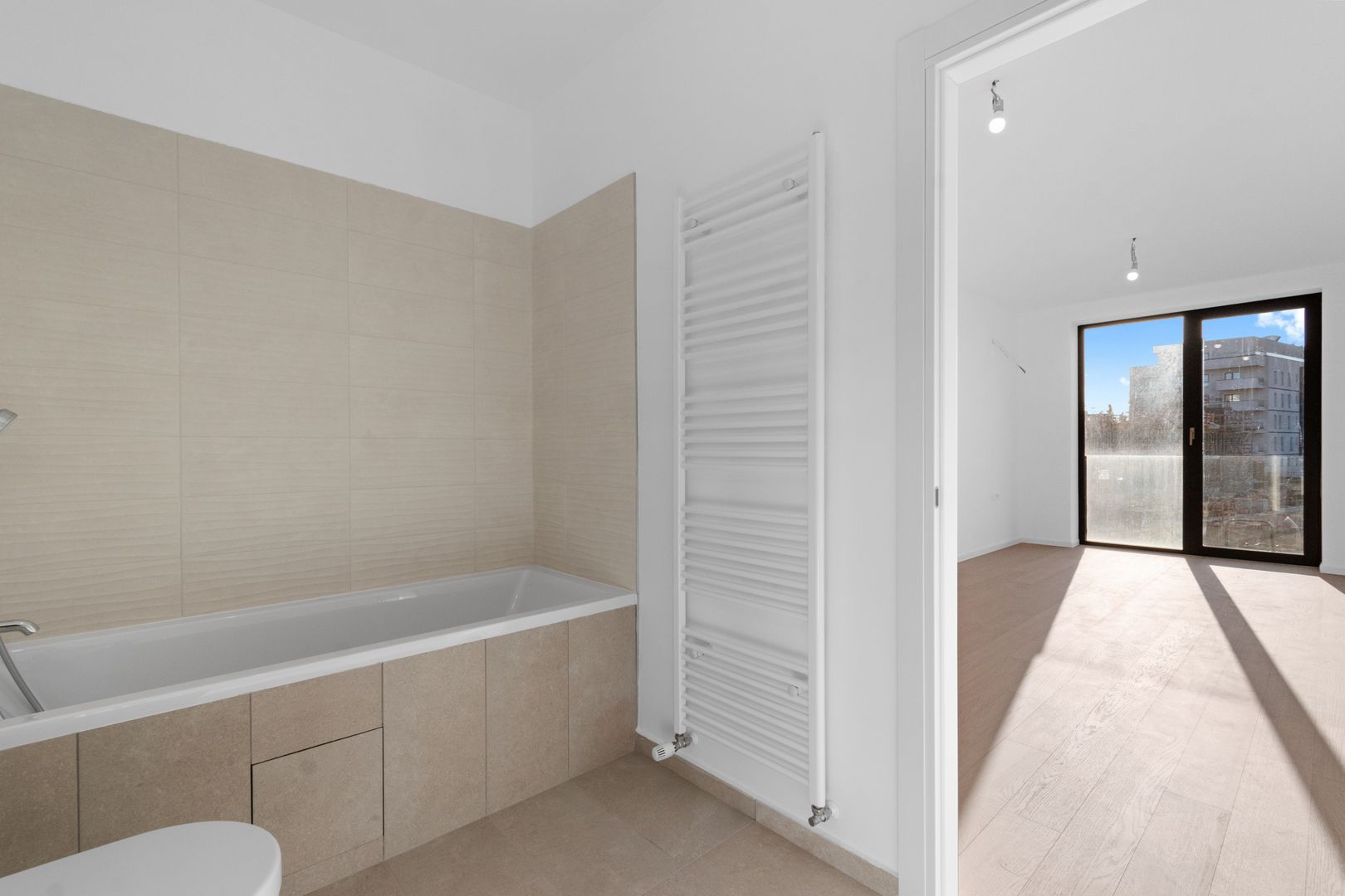 Apartament 4 camere - 112 mp - comision zero - 249000 Euro+tva - Poză 16