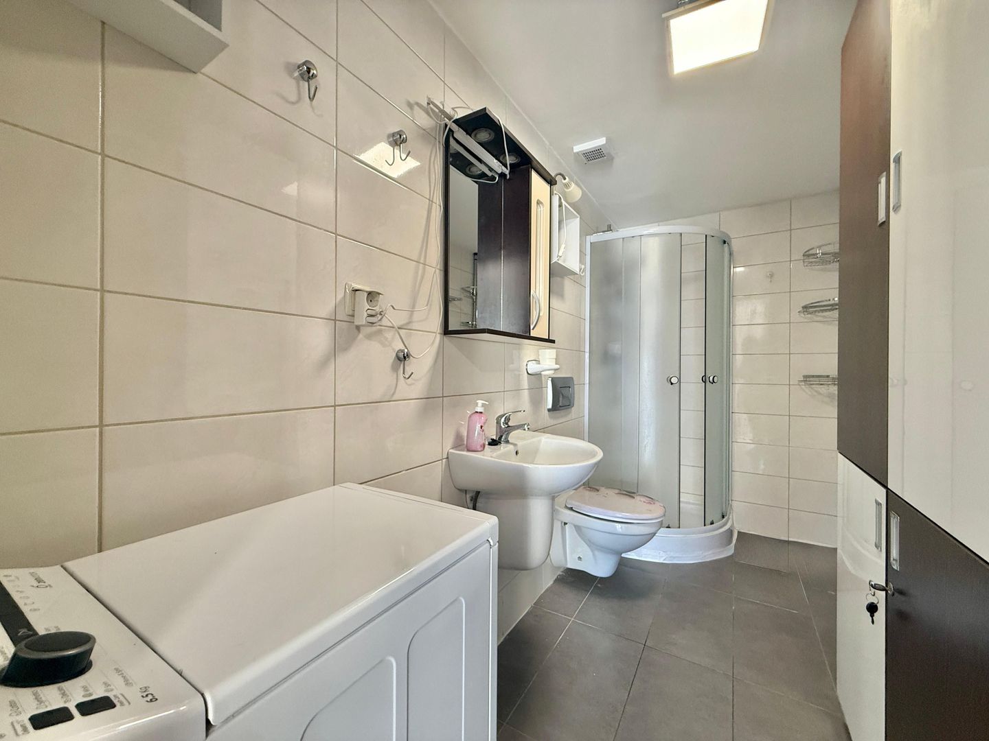 COSMOPOLIS - Apartament cu 2 camere si 2 terase, mobilat si utilat. - Poză 17