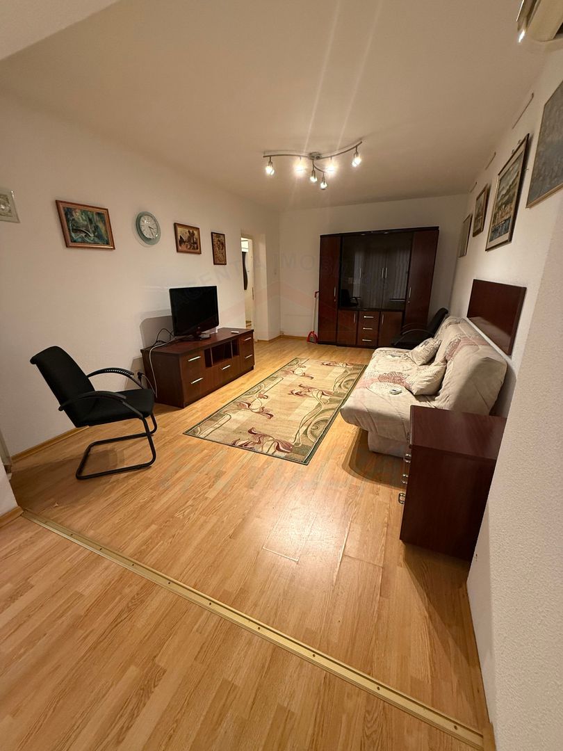 🏡 Apartament 3 camere – Mazepa | Etaj 1 | 450 Euro/luna - Poză 1