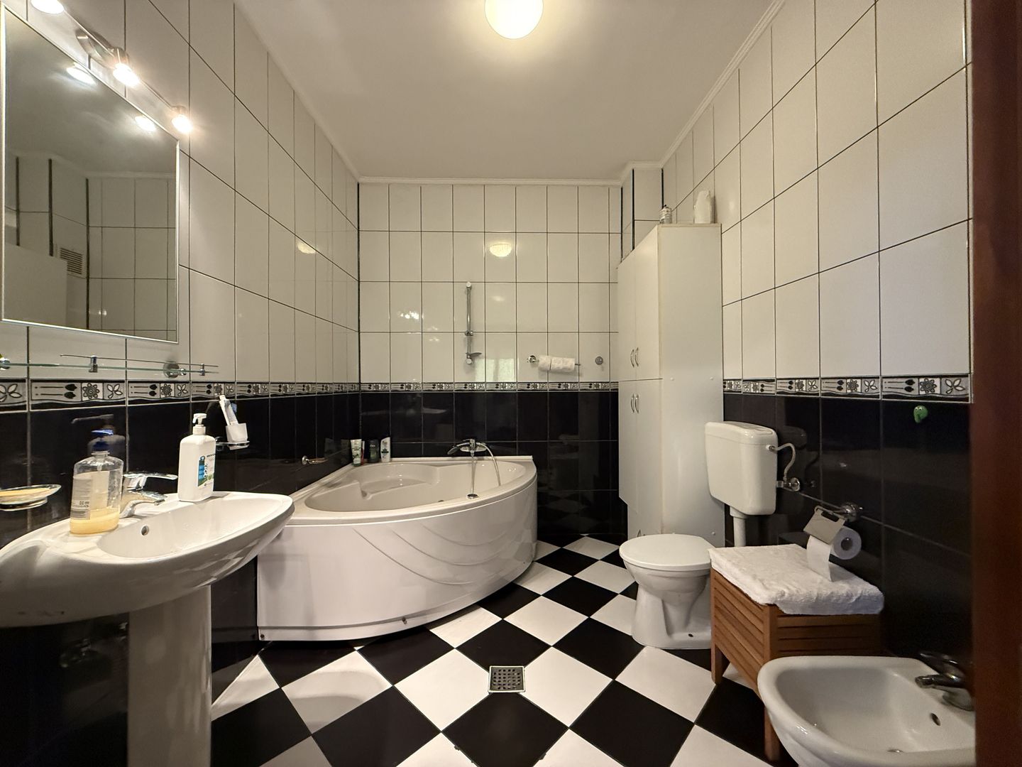 Vila superba Damaroaia | Jiului | Gloriei (COMISION ZERO) - Poză 6