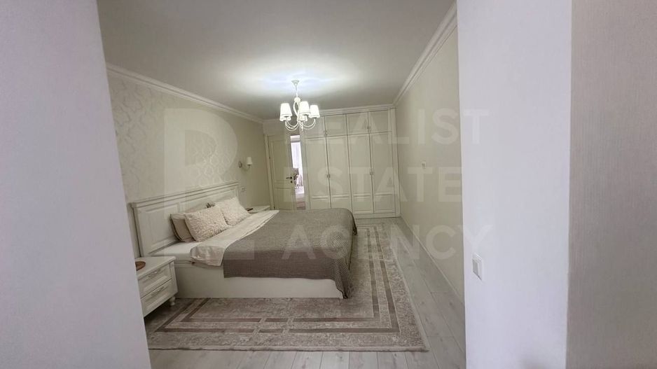 Chirie, apartament, 3 camere, Strada Alexandru cel Bun, Centru - Poză 1