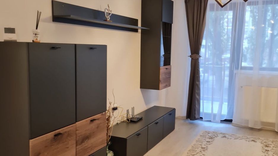 3 CAMERE_HILS BRAUNER_METROU NICOLAE TECLU - Poză 1