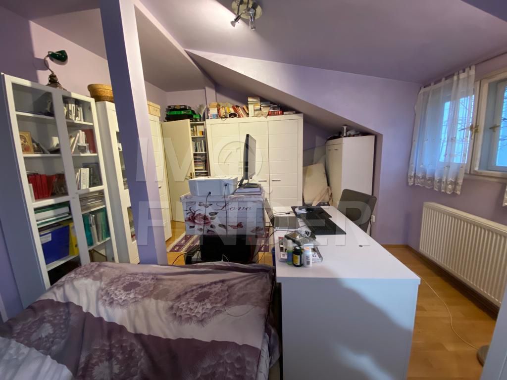Apartament 3 camere in vila, Andrei Muresanu - Poză 1