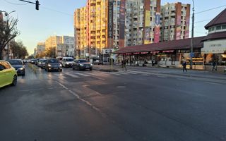 Spatiu stradal Piata 1 Mai, vizibilitate, trafic pietonal si auto - Poză 5