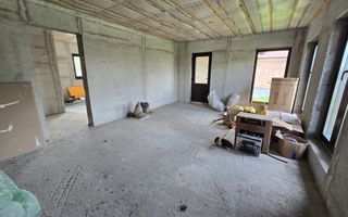 Casa Individuala 4 Camere, 2 Bai, 500mp Teren - Poză 1