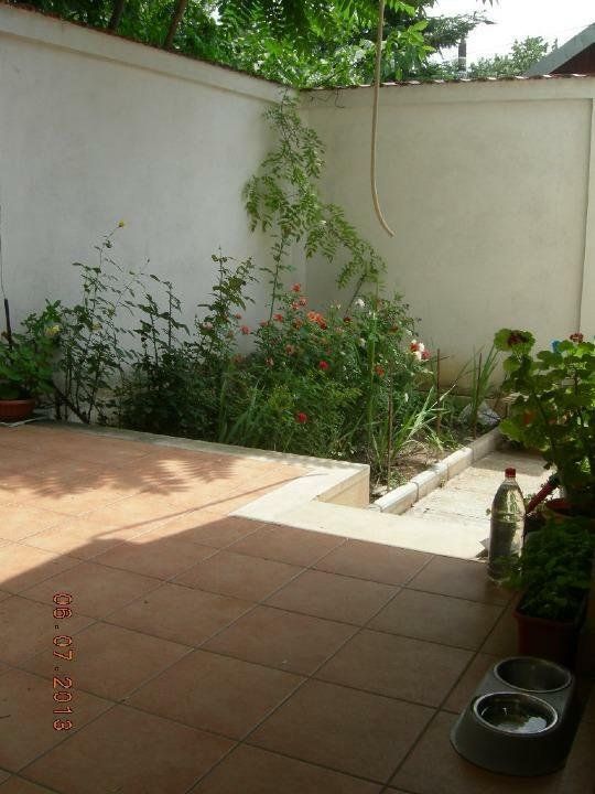 Vilă de vânzare în Sectorul 2, locuit plus potenţial pentru venit pasiv - Poză 2