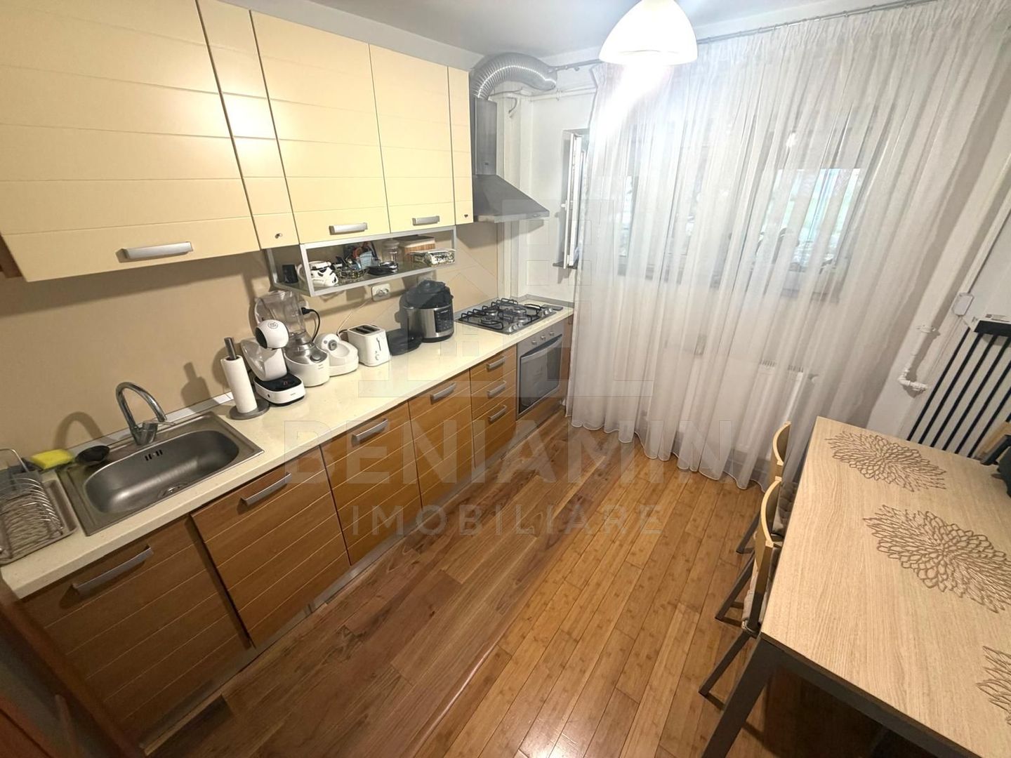 Apartament 3 camere decomandat parter Brazda lui Novac Simplon 67mp - Poză 3