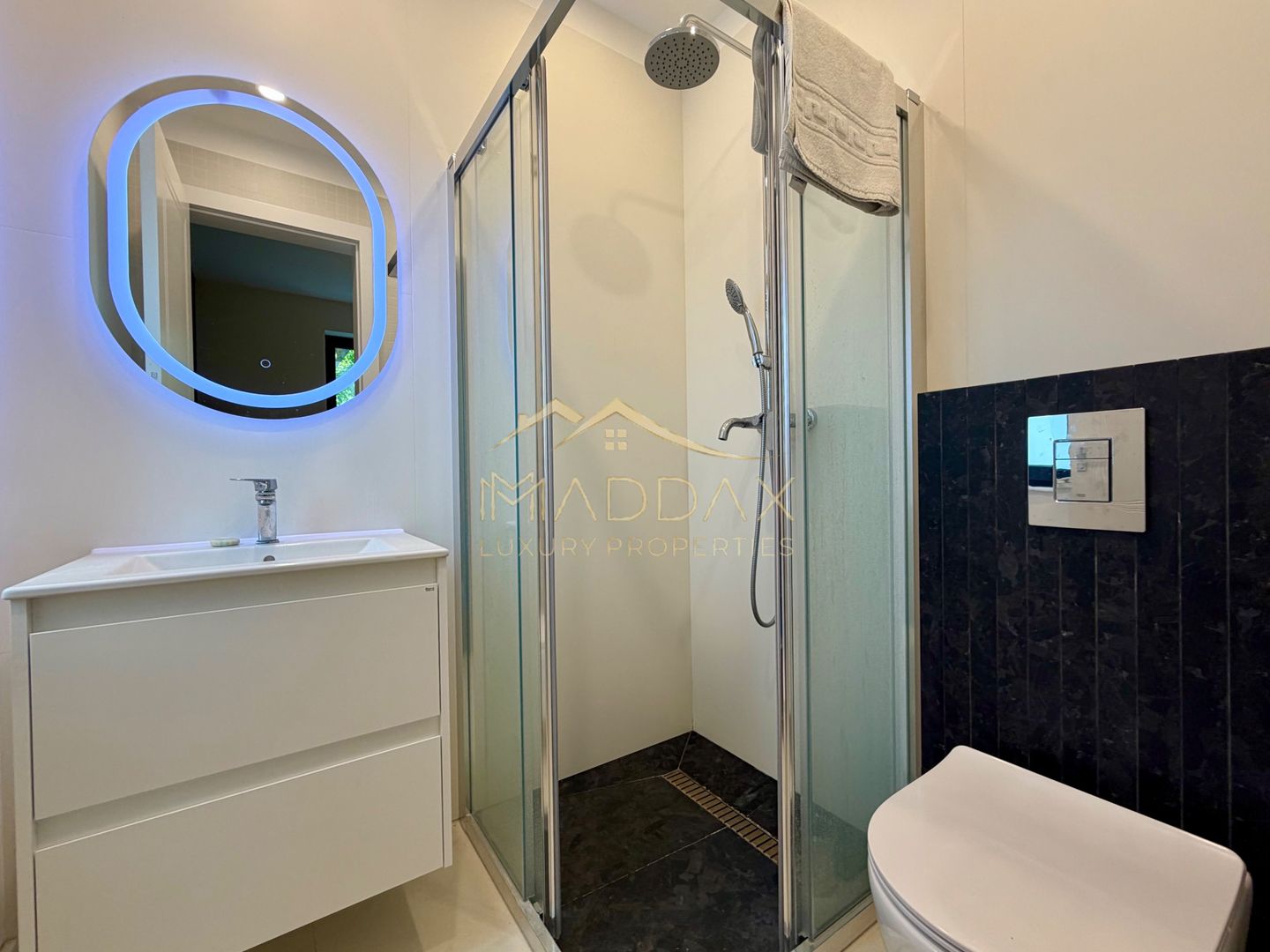 Vila cu 5 camere // * 565 mp gradina* // Tunari - Poză 27
