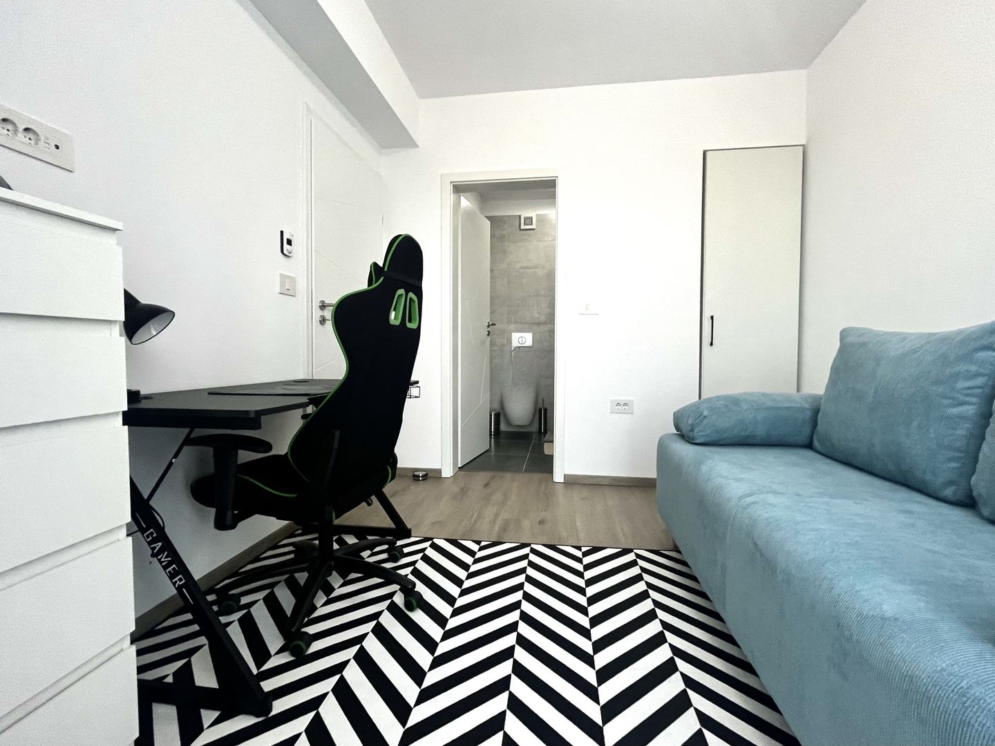 Apartament 3 camere, elegant, la prima închiriere, în zona Lipovei - Poză 16