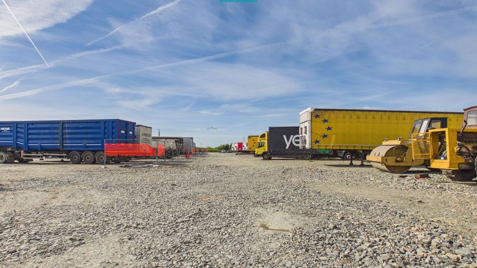 Parcare camioane de închiriat – Arad - Poză 2