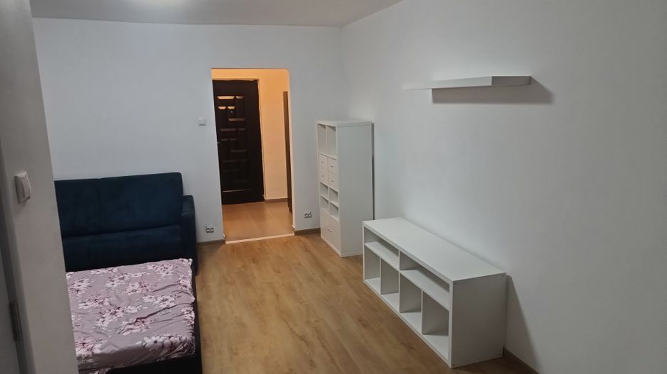 Garsonieră Titan, parter cu balcon, mobilată complet, prima închiriere - Poză 5