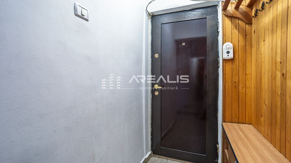 De închiriat -Apartament 3 camere, decomandat, zonă centrală - Poză 11