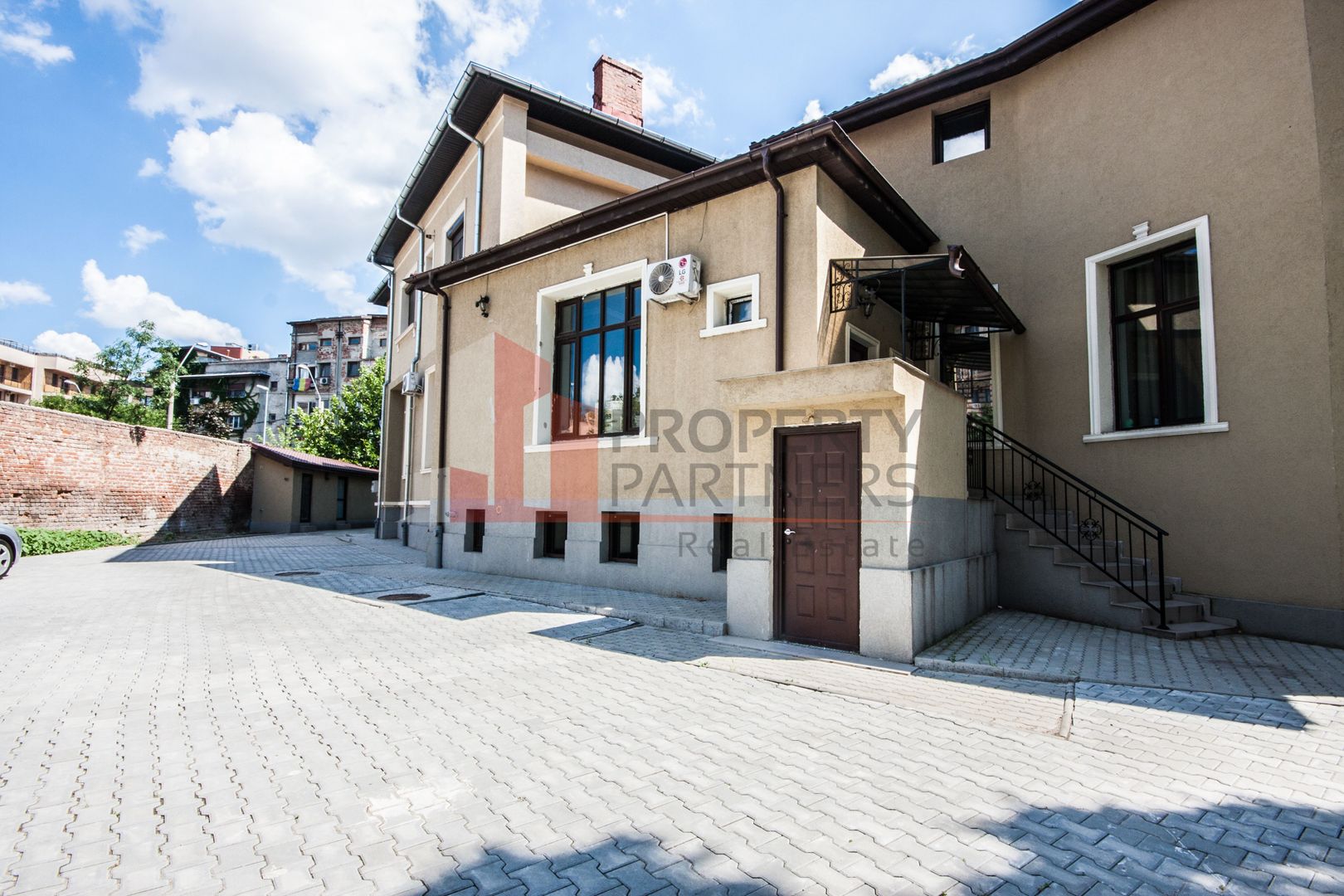 2 apartamente unite in casa in zona centrala, Unirii - Marasesti - Poză 2