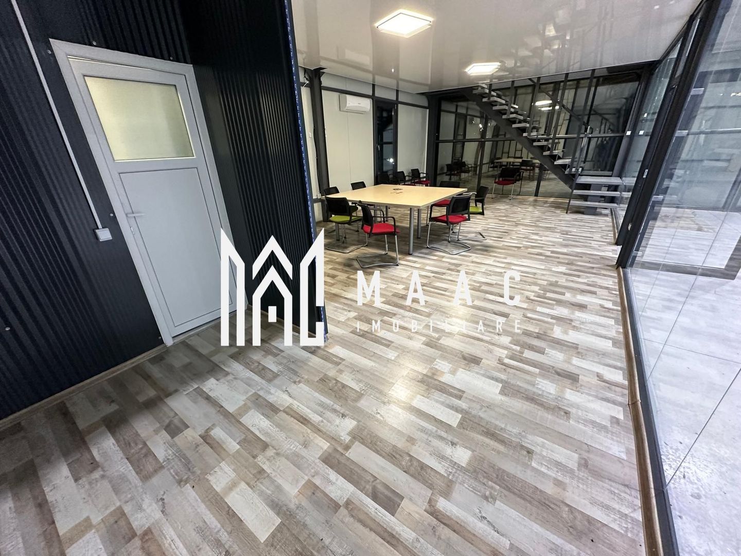 Hala | 250 MP |  Teren 3900 MP | - Poză 4