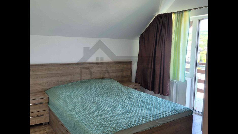 Casă Livezeni 815 mp teren, casa primitoare ,la doar 5 minute de oraș. - Poză 4