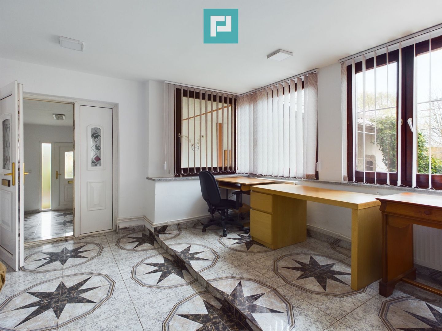 Proprietate imobiliară cu potențial extraordinar! - Poză 3