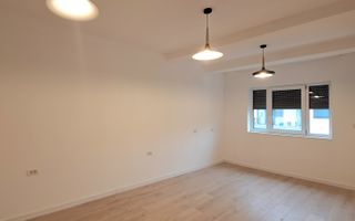 Apartament cu 3 camere si loc de parcare - Kaufland - Poză 7