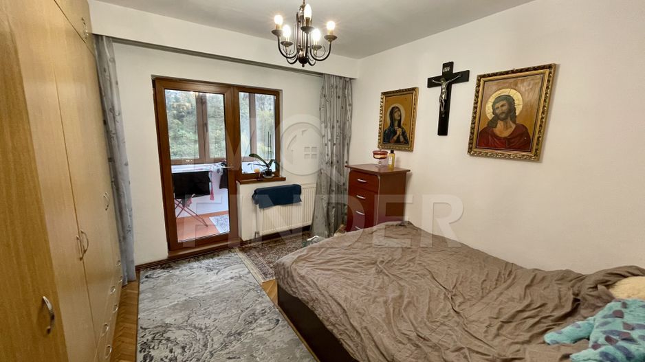 Vanzare apartament 3 camere, decomandat, Plopilor - Poză 2