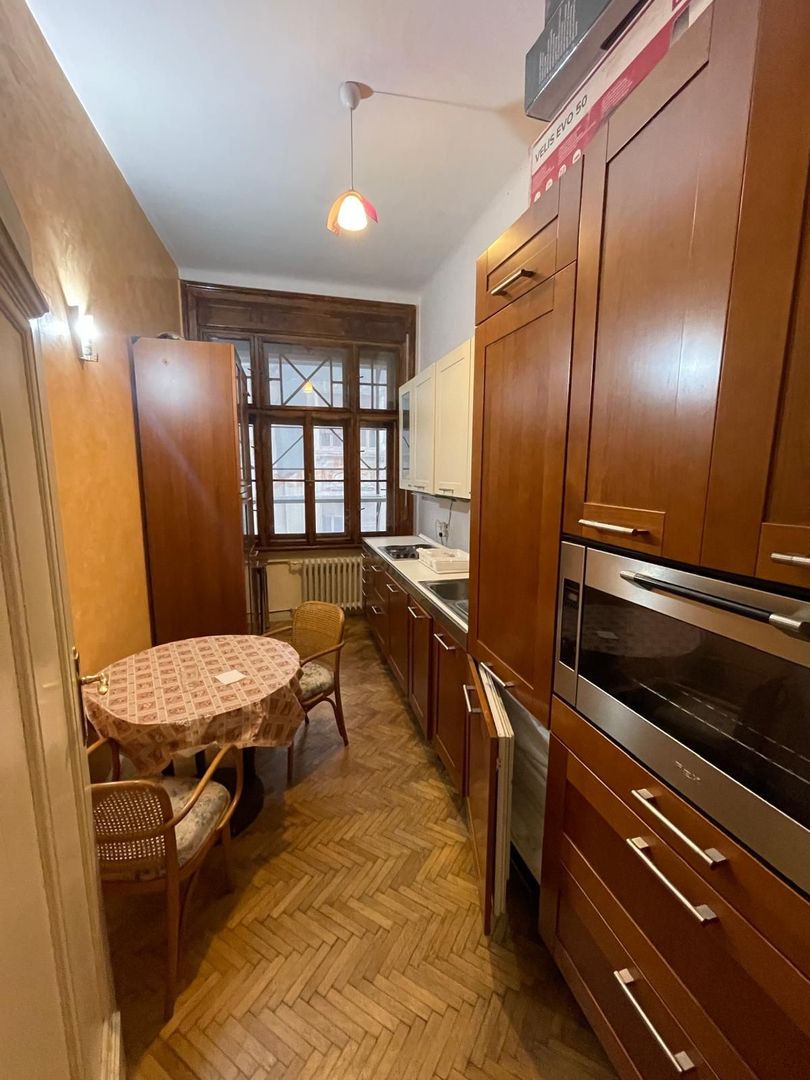 Ultracentral | View spre Piața Victoriei | 100 mp utili | Etaj 3 cu lift - Poză 5