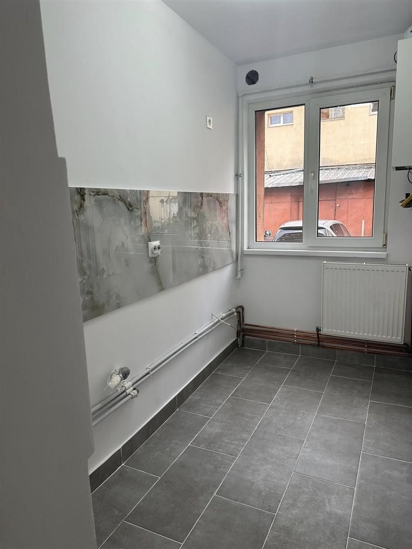 Apartament 2 camere, utracentral, Mall Mercur - Poză 1