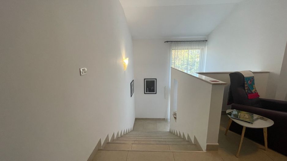 Casa spatioasa de inchiriat -ideala pentru o familie - Poză 15