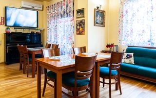 Vila 19 camere pretabila | azil batrani | gradinita | after school - Poză 3